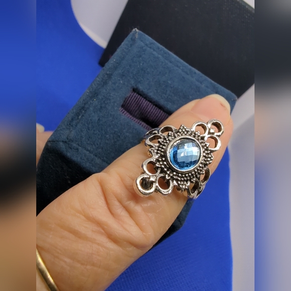 Blue Topaz Ring Filigree Silver Plated over Stainless Sz 7 New - Picture 2 of 8